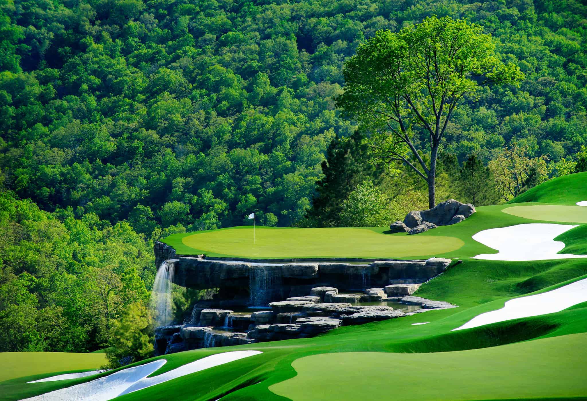 Par 3 golf course Top of The Rock Branson