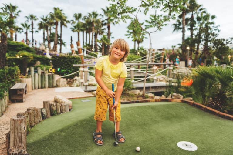 The Best 51 Minigolf Courses: One From Every State and D.C.